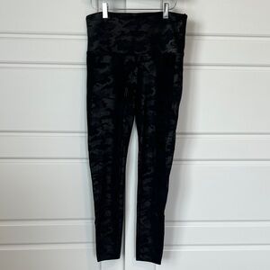 SPANX Faux Leather Black/Gray Camouflage Leggings Size XL